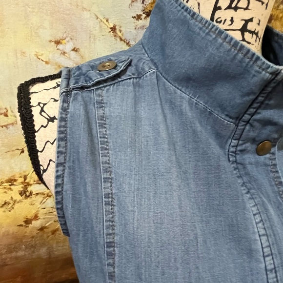 EUC BLACK LABEL C’EST TOI Amazing Denim Zipper and Snap Closure Top - Picture 6 of 15